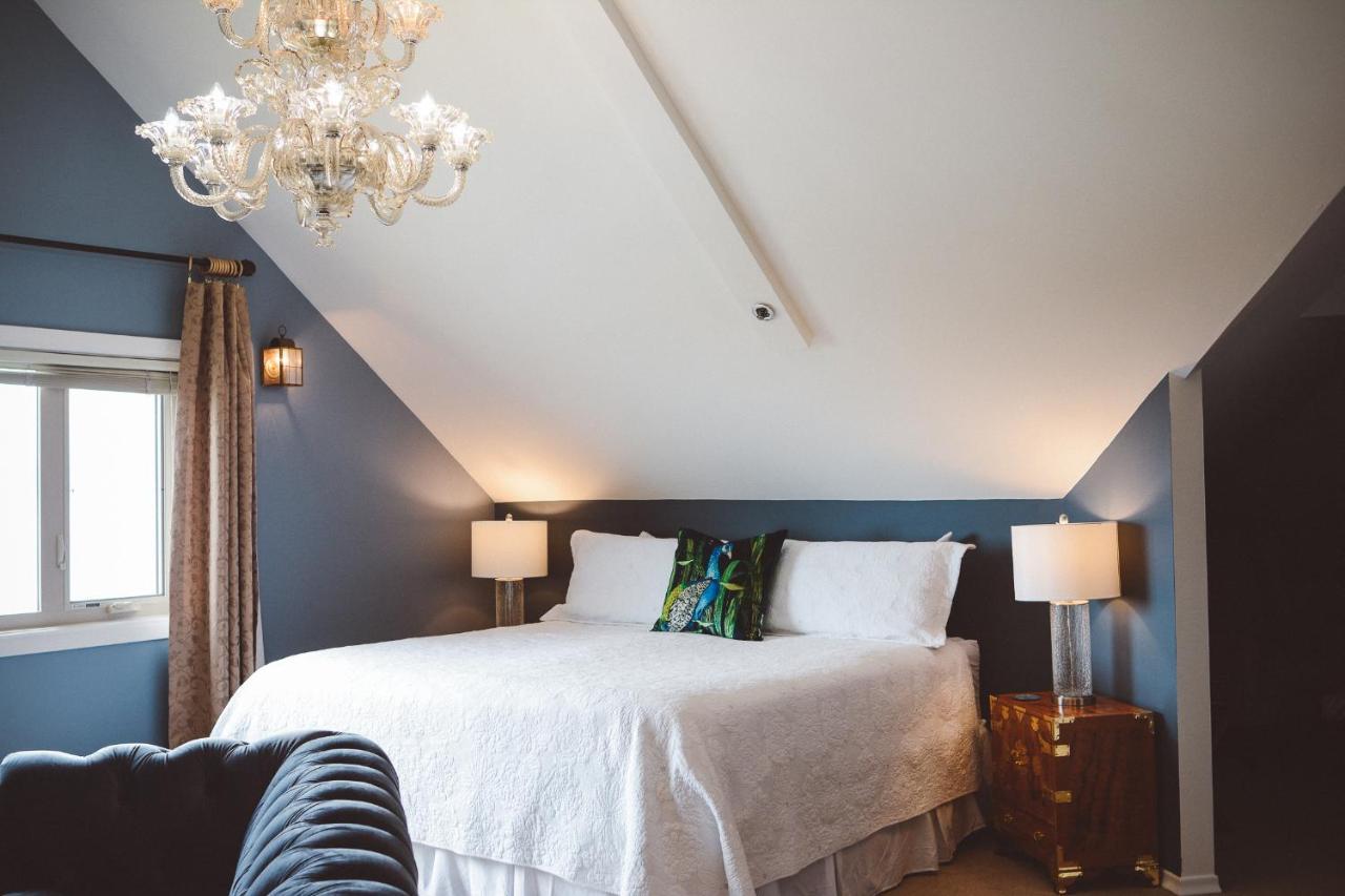 Bed & Breakfast Dashwood Manor Seaside Bed & Breakfast