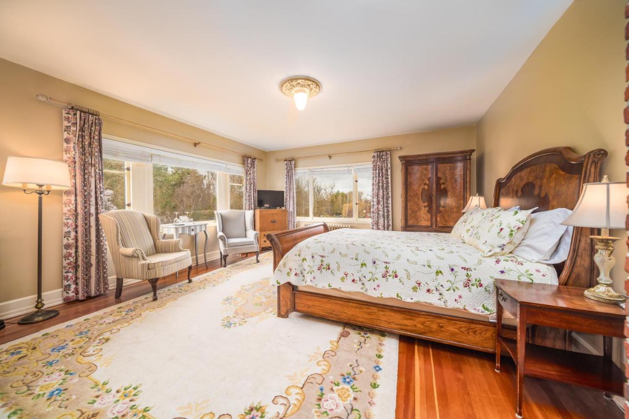 Bed & Breakfast Dashwood Manor Seaside Bed & Breakfast Victoria